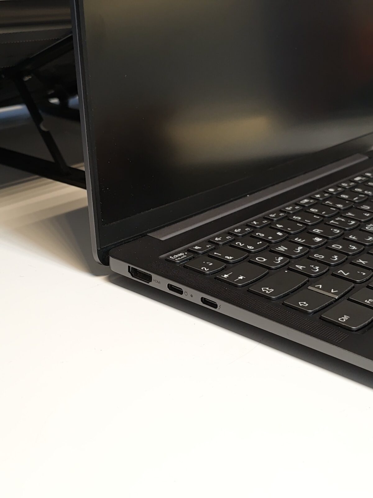 ⁦Lenovo YOGA SLIM 6I 14IAP8⁩ - الصورة ⁦4⁩